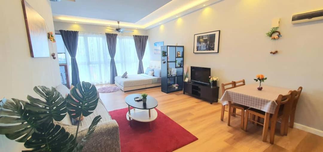 Regalia Suites With Infinity Pool Klcc By Staycation Homes กัวลาลัมเปอร์ ภายนอก รูปภาพ