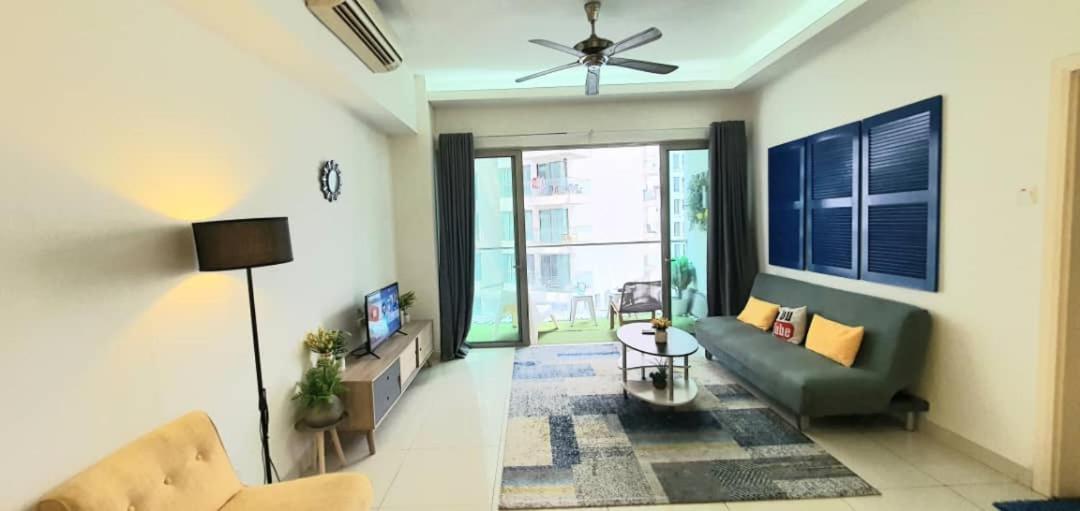 Regalia Suites With Infinity Pool Klcc By Staycation Homes กัวลาลัมเปอร์ ภายนอก รูปภาพ
